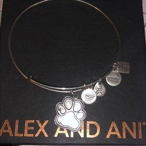 Paw print Alex and Ani